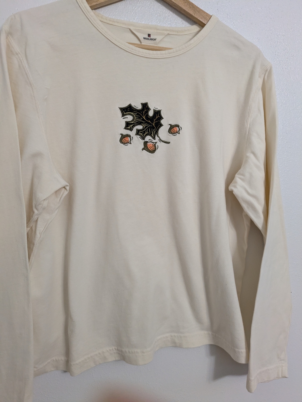 Woolrich Cream Long-Sleeve Tee with Leaf & Acorn Embroidery